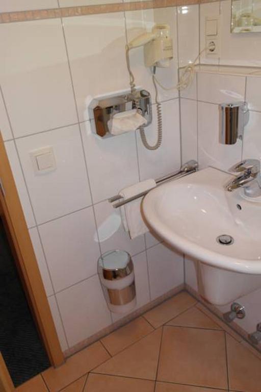 Hotel Jahnhaus Langenfeld  Bilik gambar